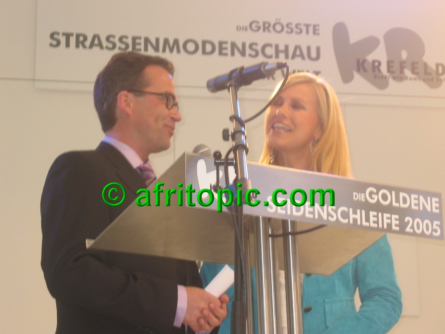 ../Images/Krefeld-Strssenmodenschau-2005 014.jpg